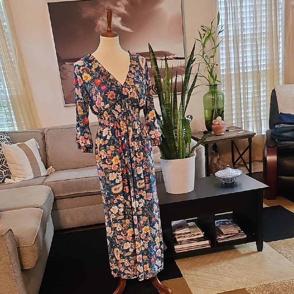 NWT Chic Floral Maxi Dress - Multicolor